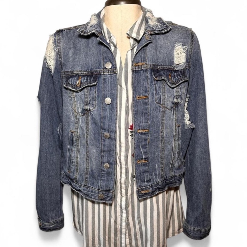 Almost Famous Distressed Denim Jacket M Blue Trucker Cropped Cotton